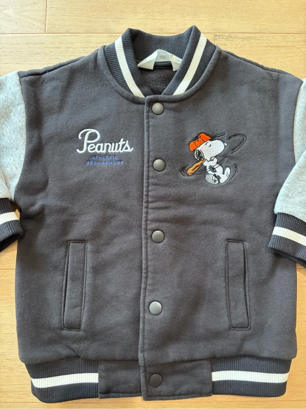H&M kid black and grey snoopy bomber jacket, US 3/4T